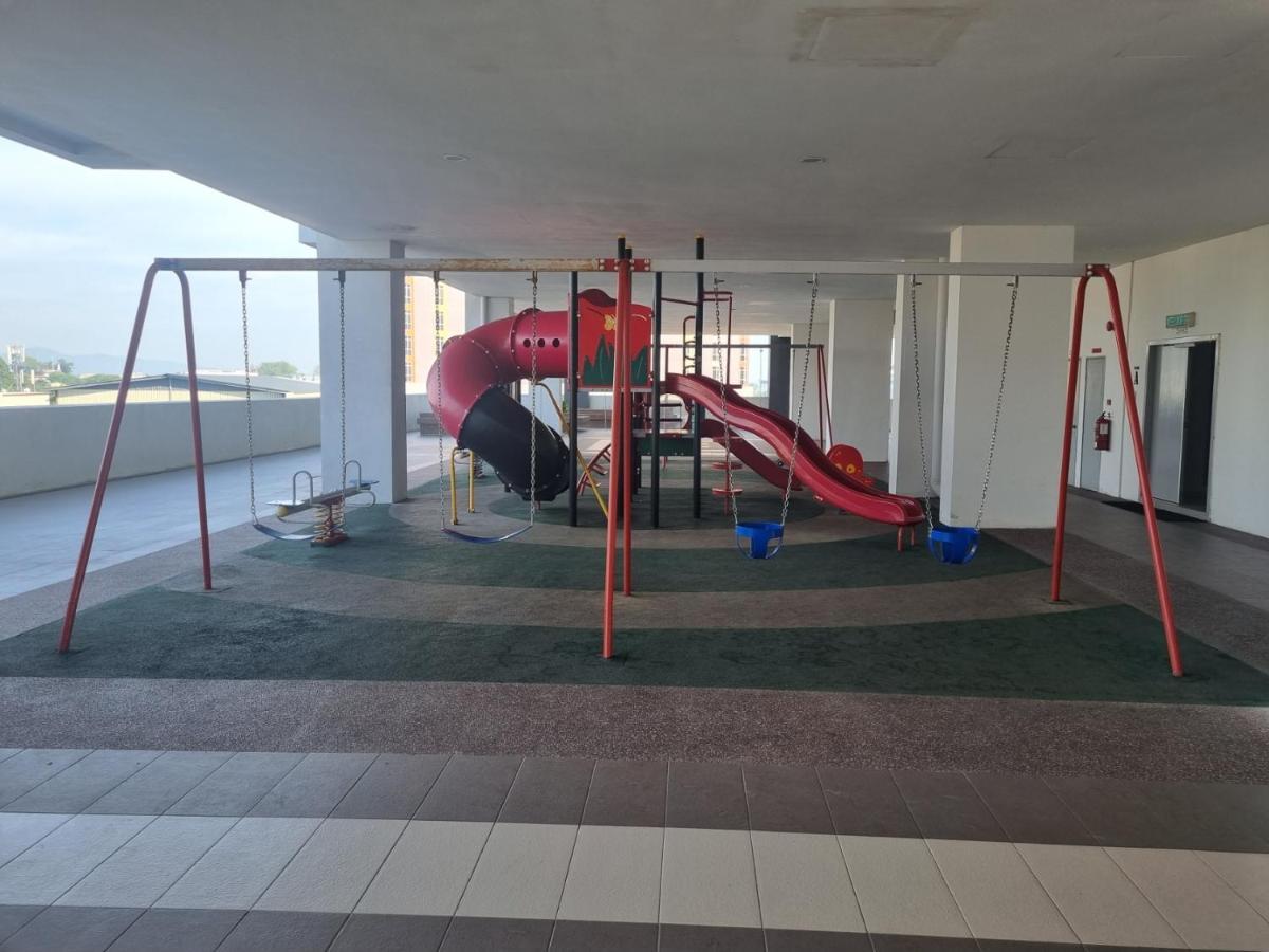 Seaside Haven Homestay Seaview Unit With Pool Opposite Ktcc & Mayang Mall - Pangsapuri Ladang Tanjung Kuala Terengganu Exterior photo